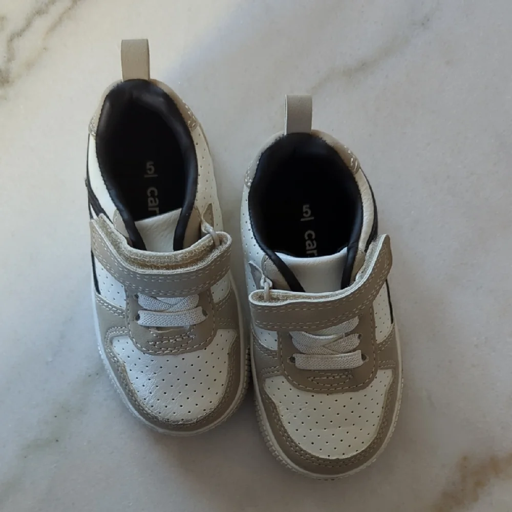 Carters carter tan